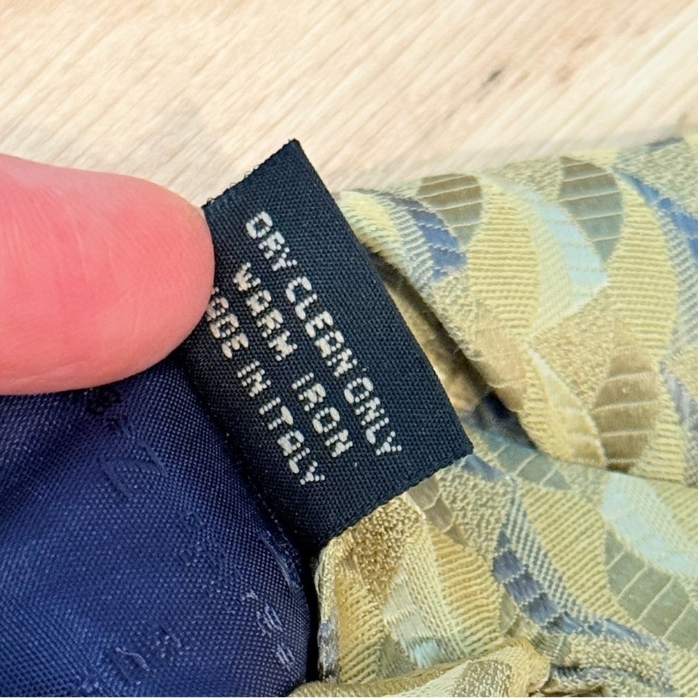 Ermenegildo Zegna Luxury Silk Tie – Gold & Silver Pattern, Made in Italy - Picture 5 of 9